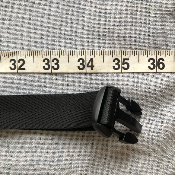 Nautica unisex Textured Red Fanny pack with Black Trim - Picture 8 of 8